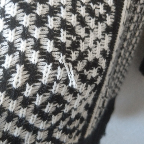 Bethany Mota black and white fringe cardigan sz SP - Picture 7 of 8